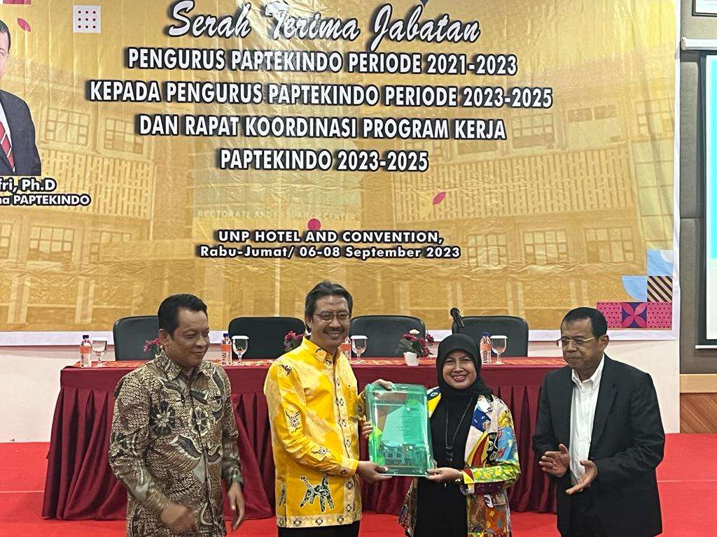 Serah Terima Jabatan Pengurus